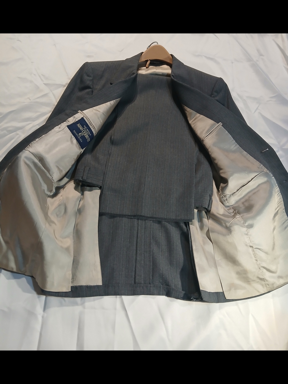 Nino Cerruti Rue Royale 2 Pc Suit 38R